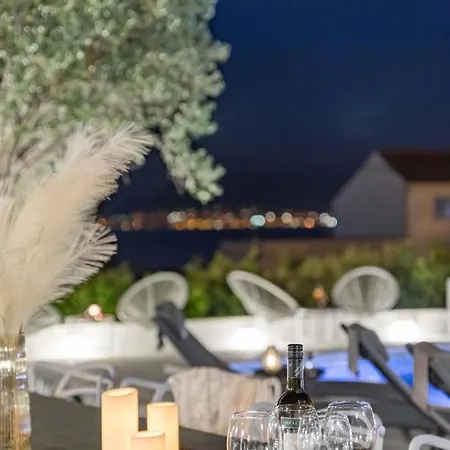 In Arbanija With Terrace, Air Conditioning, Wifi 5139-4