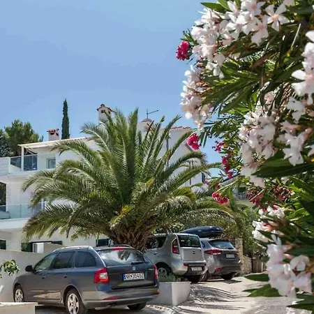 In Arbanija With Terrace, Air Conditioning, Wifi 5139-4 Lägenhet Trogir