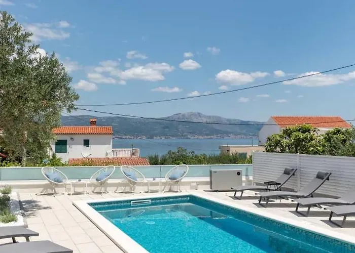 In Arbanija With Terrace, Air Conditioning, Wifi 5139-4 Apartman