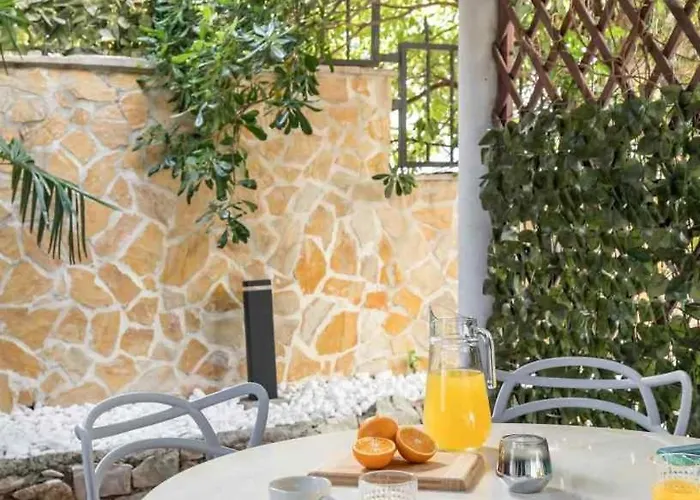 In Arbanija With Terrace, Air Conditioning, Wifi 5139-4 Apartman