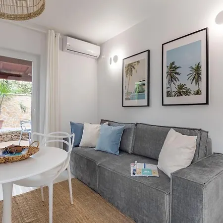 شقة In Arbanija With Terrace, Air Conditioning, Wifi 5139-4 *